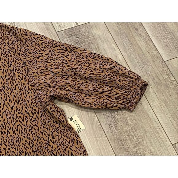 Terra & Sky plus size leopard blouse, size 2X - Picture 3 of 12